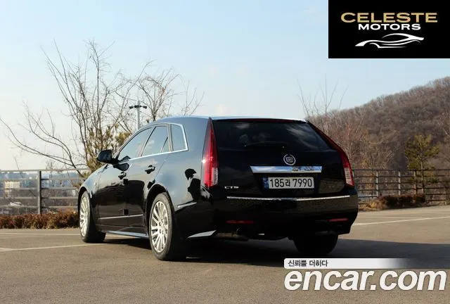 CADILLAC CTS 23.0 Sport Wagon 2010 — photo 2 sur 26