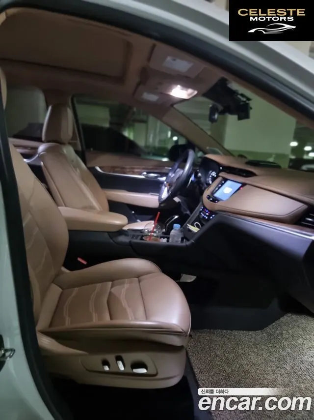 CADILLAC XT5 3.6 Sport AWD 2020 — photo 7 sur 8