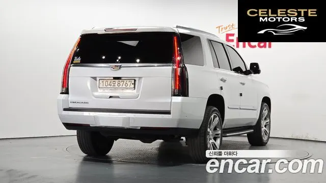 CADILLAC 6.2 2020 — photo 2 sur 20