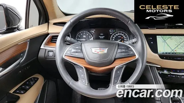 CADILLAC XT5 3.6 AWD 2018 — photo 13 sur 20