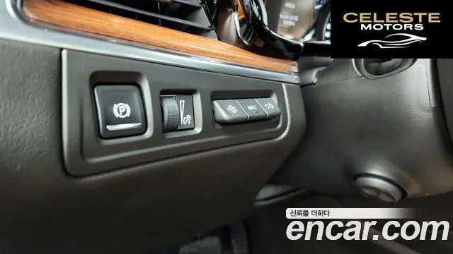 CADILLAC XT5 3.6 AWD 2018 — photo 16 sur 20
