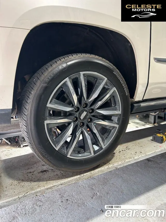 CADILLAC 6.2 ESV 2015 — photo 8 sur 8