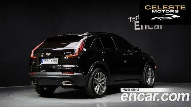 CADILLAC XT4 2.0 Sport AWD 2023 — photo 2 sur 20