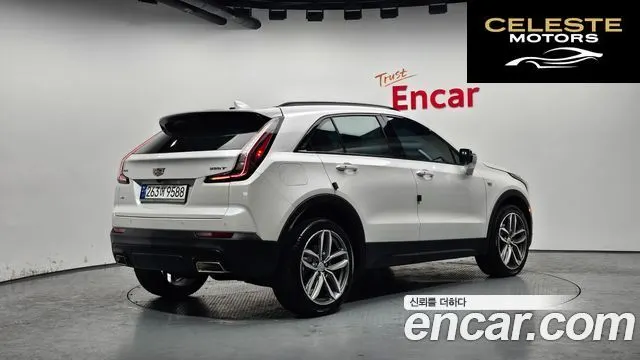 CADILLAC XT4 2.0 Sport AWD 2023 — photo 2 sur 20