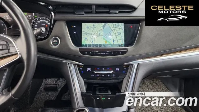 CADILLAC XT5 3.6 AWD 2018 — photo 14 sur 26