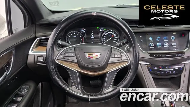 CADILLAC XT5 3.6 AWD 2019 — photo 13 sur 20