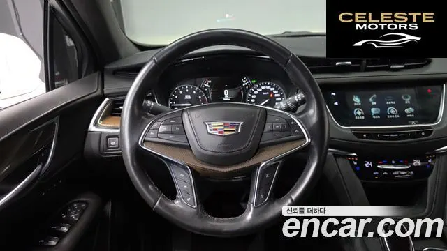 CADILLAC XT5 3.6 AWD 2019 — photo 12 sur 20