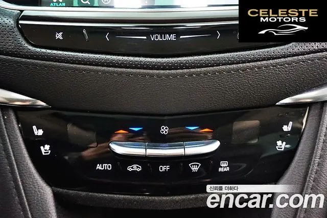 CADILLAC XT5 3.6 Premium Plus AWD 2019 — photo 12 sur 26