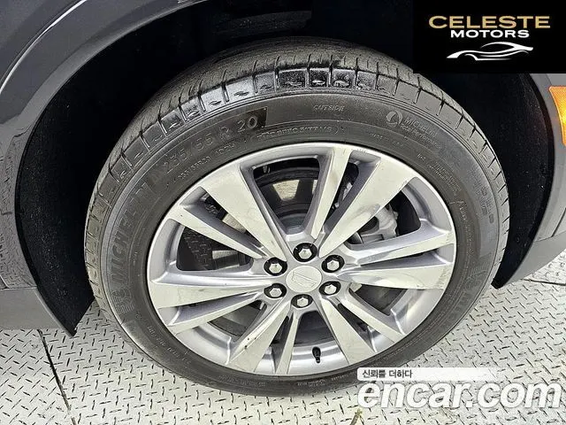 CADILLAC XT5 3.6 Premium Luxury AWD 2023 — photo 5 sur 26