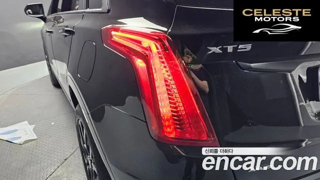 CADILLAC XT5 3.6 Premium AWD 2019 — photo 9 sur 30
