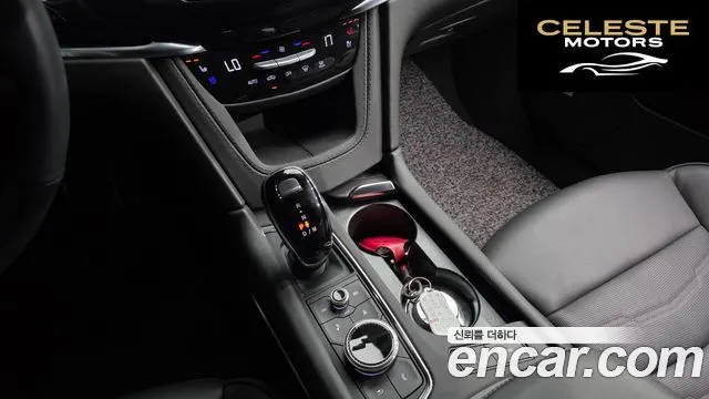 CADILLAC XT6 3.6 Sport 2023 — photo 12 sur 35