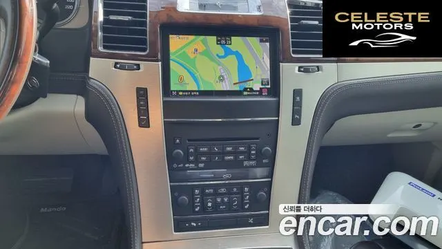 CADILLAC 6.2 2011 — photo 13 sur 26