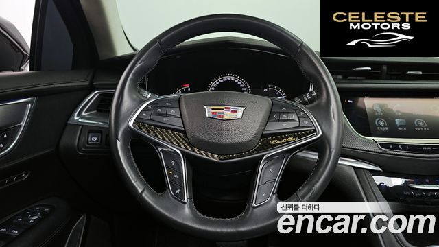 CADILLAC XT5 3.6 Premium AWD 2017 — photo 13 sur 20