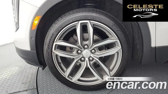 CADILLAC XT4 2.0 Sport AWD 2023 — photo 5 sur 36