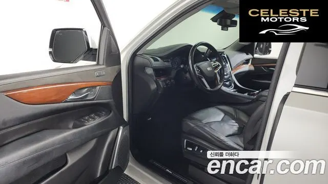 CADILLAC 6.2 2018 — photo 13 sur 38