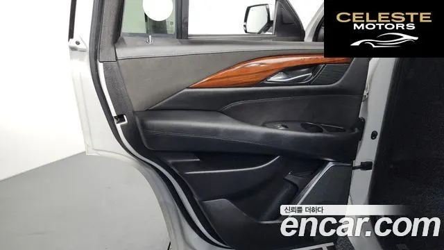 CADILLAC 6.2 2018 — photo 15 sur 38