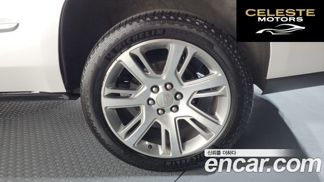 CADILLAC 6.2 2018 — photo 7 sur 38