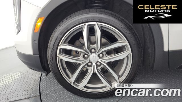 CADILLAC XT4 2.0 Sport AWD 2023 — photo 5 sur 36