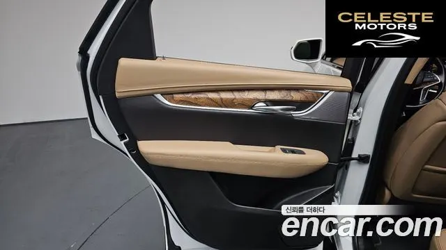 CADILLAC XT5 3.6 Sport AWD 2020 — photo 15 sur 35