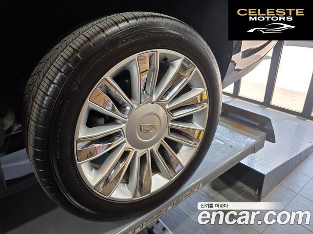 CADILLAC 6.2 2019 — photo 15 sur 23