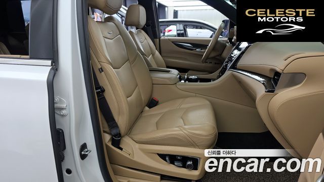CADILLAC 6.2 2020 — photo 17 sur 36