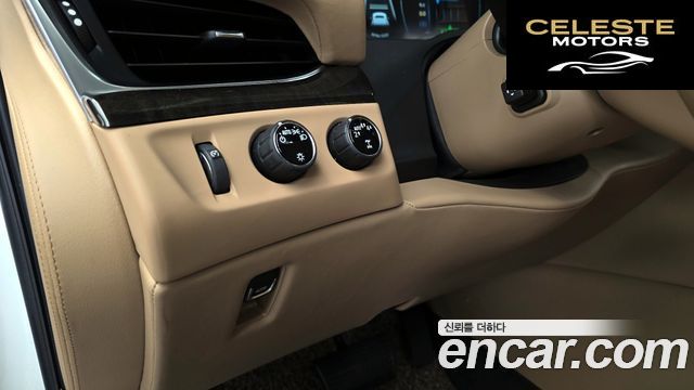 CADILLAC 6.2 2020 — photo 27 sur 36
