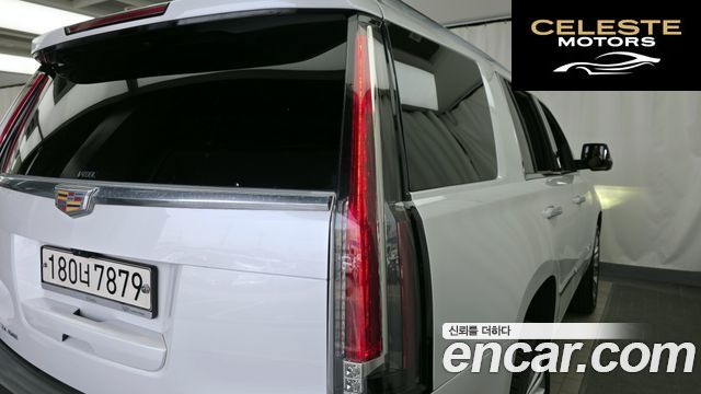 CADILLAC 6.2 2020 — photo 9 sur 36