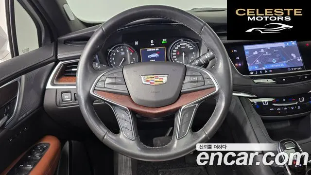 CADILLAC XT5 3.6 Premium Luxury AWD 2020 — photo 12 sur 20