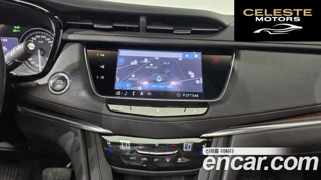 CADILLAC XT5 3.6 Premium Luxury AWD 2020 — photo 13 sur 20