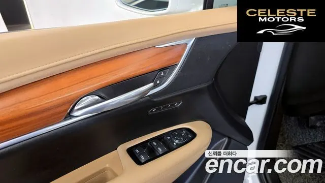 CADILLAC XT5 3.6 AWD 2018 — photo 28 sur 38