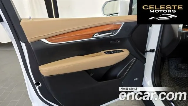 CADILLAC XT5 3.6 AWD 2018 — photo 14 sur 38