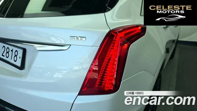 CADILLAC XT5 3.6 AWD 2018 — photo 9 sur 38