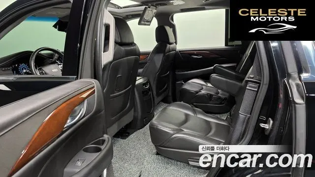 CADILLAC 6.2 2018 — photo 12 sur 20