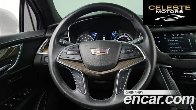 CADILLAC XT5 3.6 AWD 2017 — photo 13 sur 26