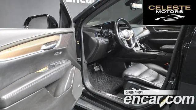 CADILLAC XT5 3.6 AWD 2019 — photo 12 sur 36