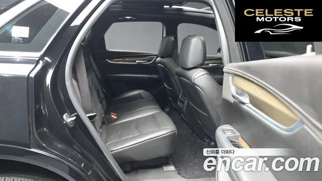 CADILLAC XT5 3.6 AWD 2019 — photo 17 sur 36