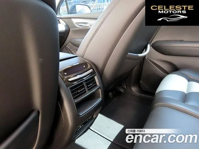CADILLAC XT5 3.6 Premium AWD 2019 — photo 15 sur 26