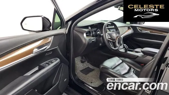 CADILLAC XT5 3.6 AWD 2018 — photo 13 sur 32