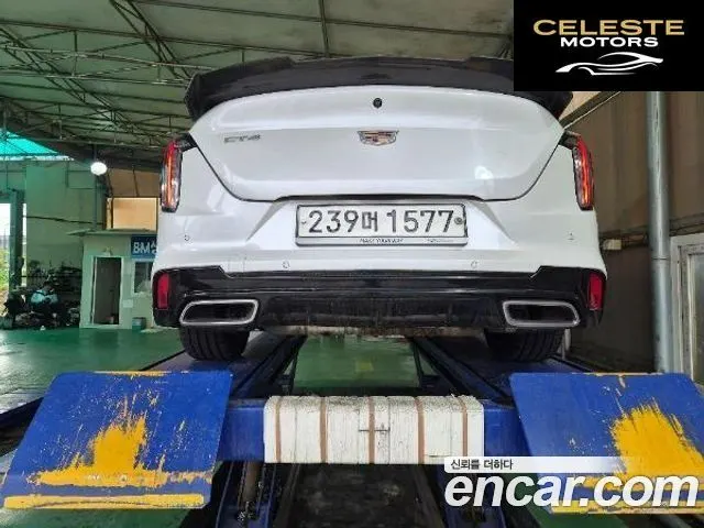 CADILLAC CT4 2.0 Sport 2020 — photo 2 sur 7