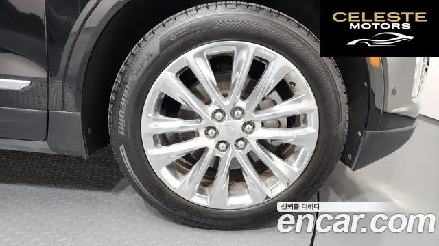 CADILLAC XT5 3.6 AWD 2018 — photo 7 sur 32
