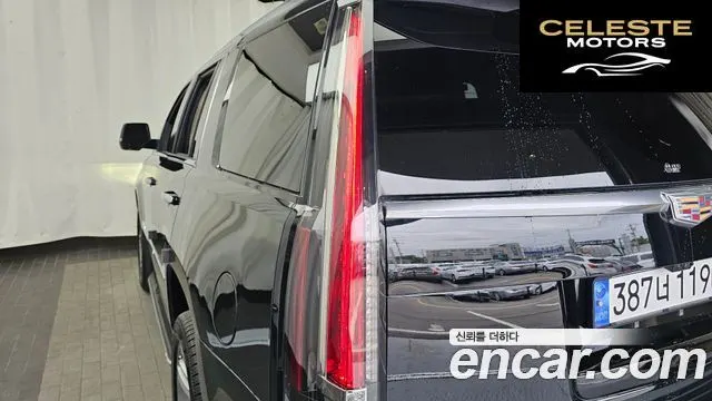 CADILLAC 6.2 2020 — photo 9 sur 38