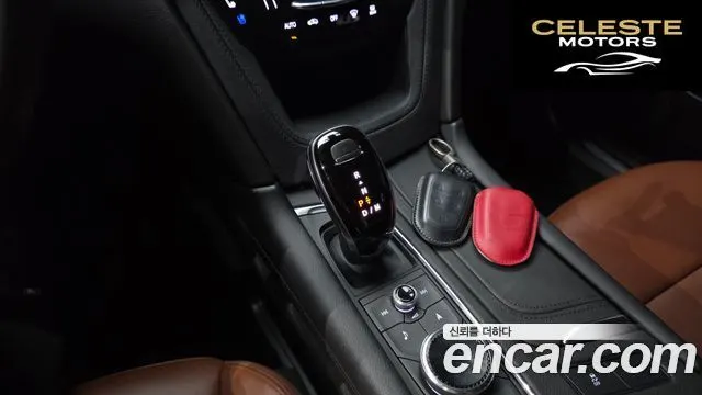 CADILLAC XT5 3.6 Premium Luxury AWD 2020 — photo 12 sur 38