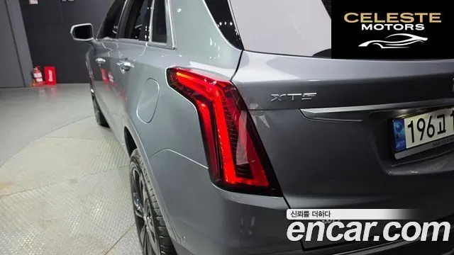 CADILLAC XT5 3.6 Premium Luxury AWD 2020 — photo 9 sur 38