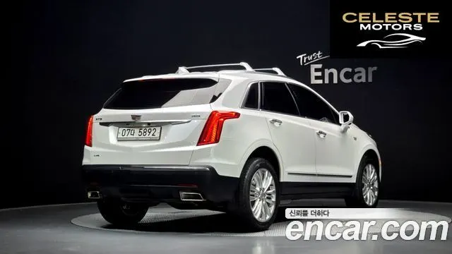 CADILLAC XT5 3.6 Premium Plus AWD 2018 — photo 2 sur 37