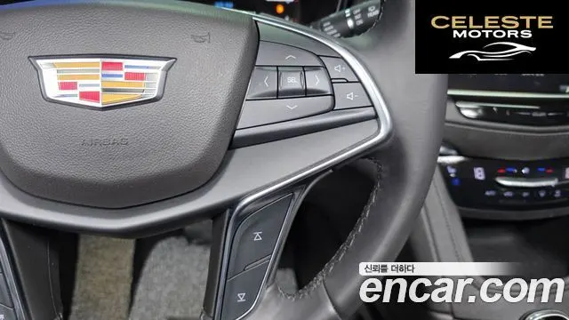CADILLAC XT5 3.6 Premium Plus AWD 2018 — photo 32 sur 37