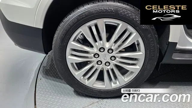 CADILLAC XT5 3.6 Premium Plus AWD 2018 — photo 5 sur 37