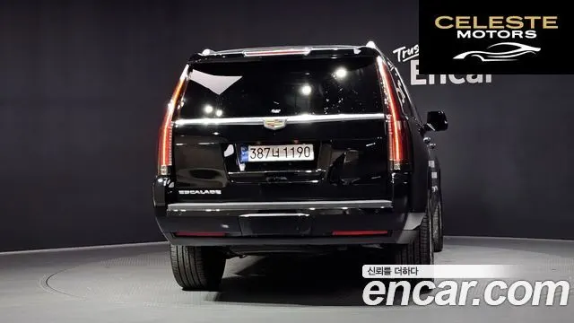 CADILLAC 6.2 2020 — photo 4 sur 38