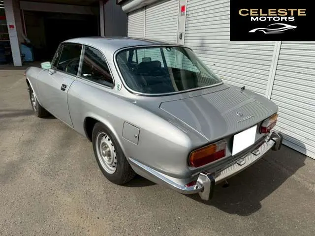 ALFA ROMEO 2000 2025 — photo 7 sur 8