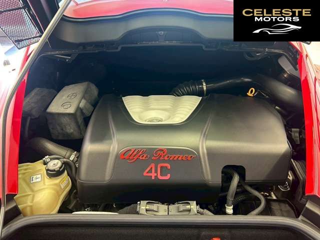 ALFA ROMEO 4C 2015 — photo 8 sur 8