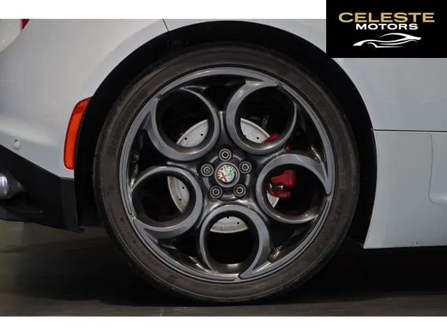 ALFA ROMEO 4C 2015 — photo 8 sur 8